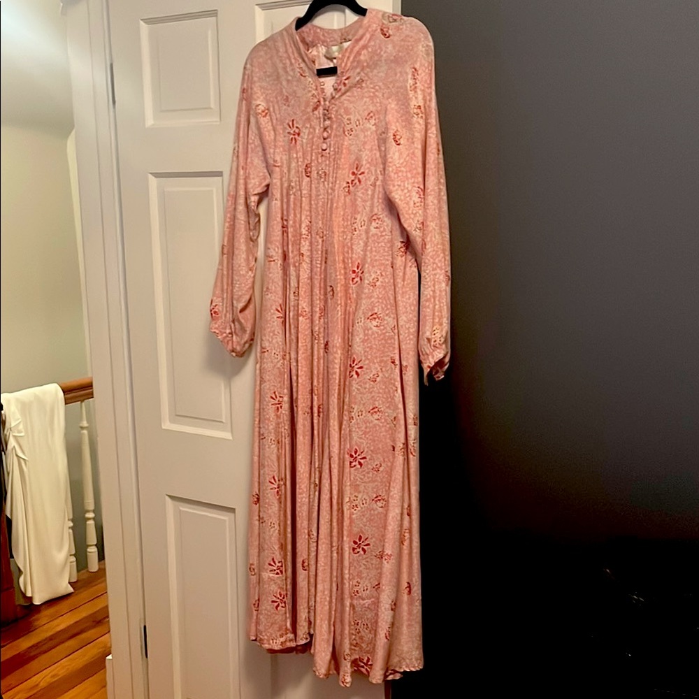 Elegant Silk Pink Floral Maxi Dress